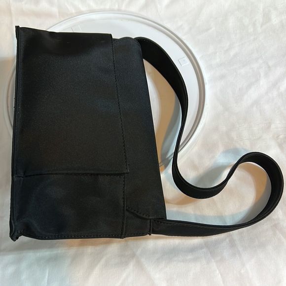 Reaction Kenneth Cole Small Handbag - Picture 3 of 14